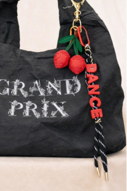 Танцювальний брелок GRAND PRIX Bold Cherry